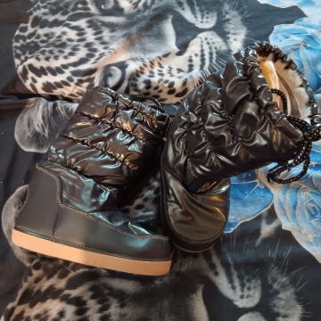 Škornji zimski št.35-37