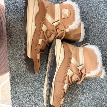 Sorel skibucke gleznarji 37