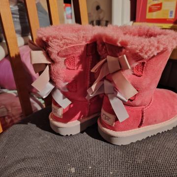 UGG otroški škornji
