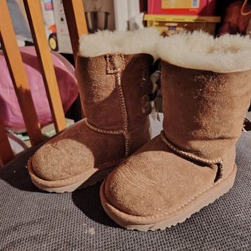 UGG otroški škornji