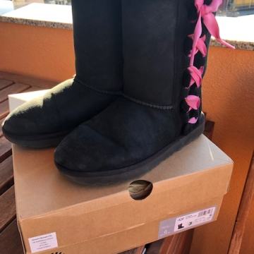 UGG ŠKORNJI