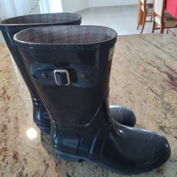 Ugodno prodam skoraj nove dekliške gumijaste škornje št 36