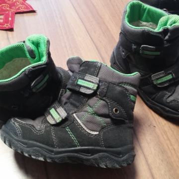 zimski čevlji škornji Superfit 26 in 27-SAMO ŠE 27