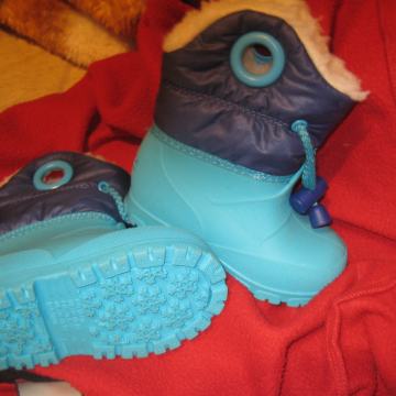 Zimski škorenjčki-svetlo modri, nepremočljivi, st.18-19