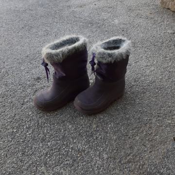 Zimski škornji 27, dekliški