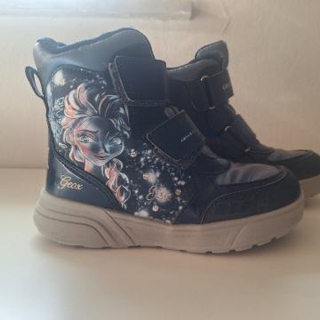 Zimski skornji Geox Frozen, št 32
