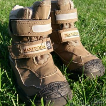 Zimski škornji na ježka vel št 24 - 25