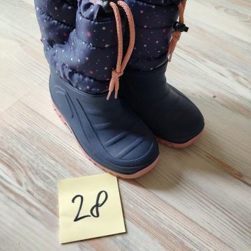 Zimski škornji št. 28 kot novi