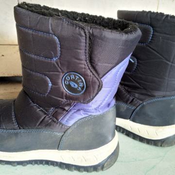 Zimski škornji, št. 33