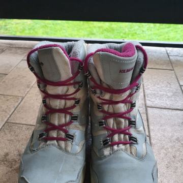 zimski škornji št.37