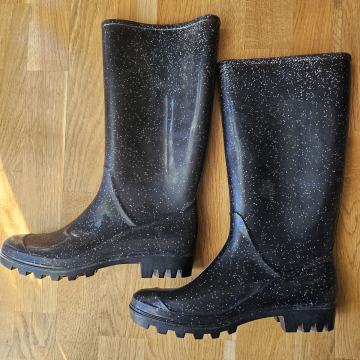 DEŽNI ŠKORNJI 38 NOVI