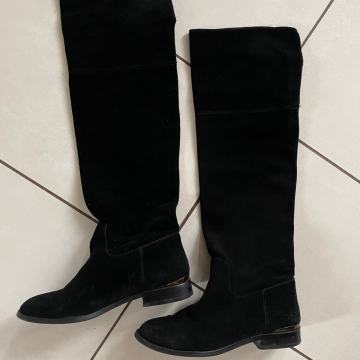 MASS usnjeni/ semiš visoki škornji, 38