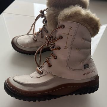 Merrell škornji 38 št.