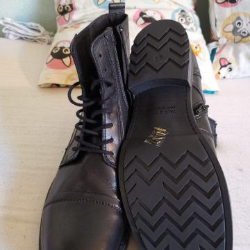 Pol visoki škornji št. 44