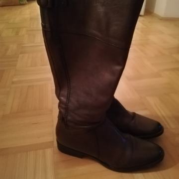 prodam rjave škornje