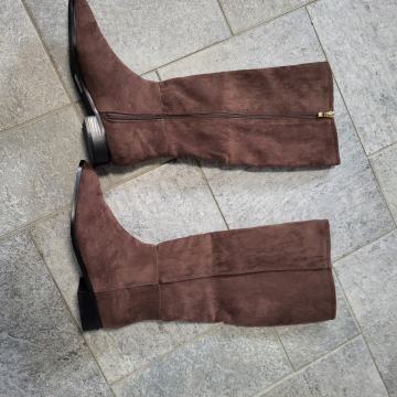 Prodam nove ženske škornje