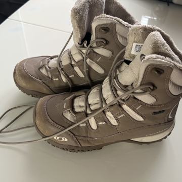 Salomon škornji 38 in 2/3 Gore-tex
