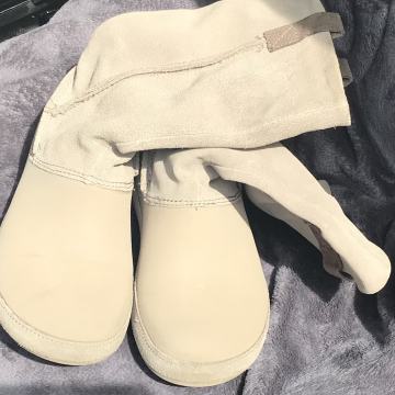 Semiš bež škornji Crocs original, st. 9 oz cca 39