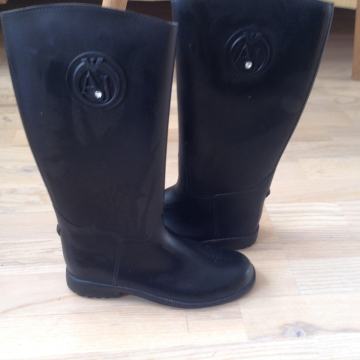 Škornji gumijasti  Armani UGODNO