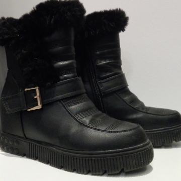 Škornji s skrito polno peto 38