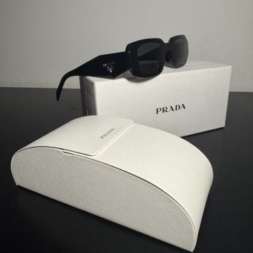 Prada sončna očala