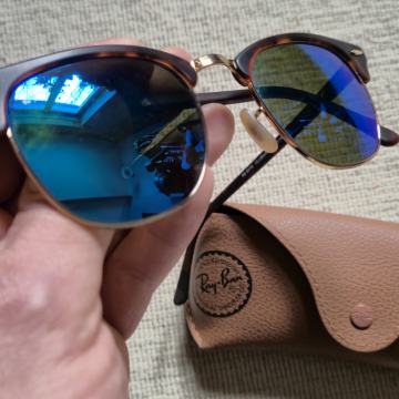 Ray-Ban Clubmaster RB3016, original, modra zrcalna stekla, kot nova. T