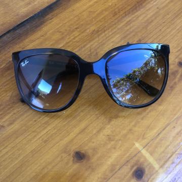 Ženska sončna očala ray ban cats 1000