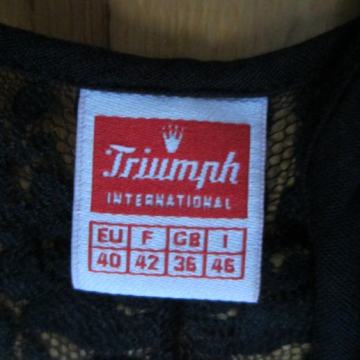 Spalna srajca znamke TRIUMPH