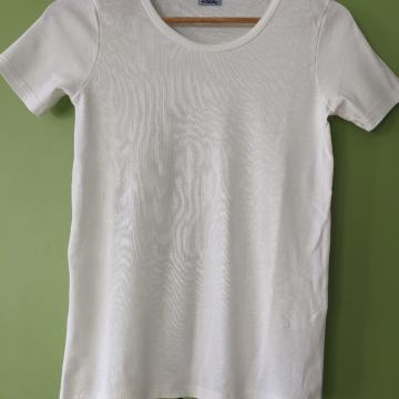 Ženska spodnja majica/nenošena Devič št 38/40