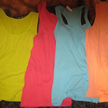 Ženske spodnje majice-več barv, vel S, M. L