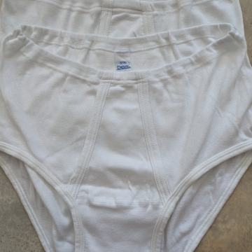 Nenošene moške spodnje hlače št 6/95 2x
