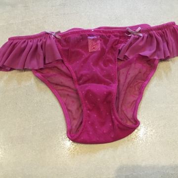 Spodnje hlačke La SENZA roza z mašnjicama in naborki, vel. S 36/38