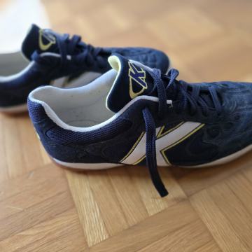 KELME športni copati za dvoranski nogomet/futsal
