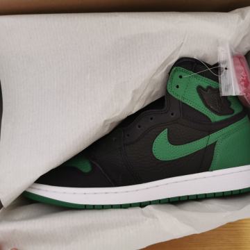 Air Jordan 1 Retro High OG Black/Pine Green superge 10 size velikost