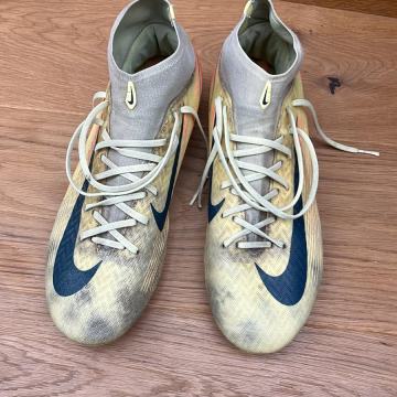 KOPAČKE ŠT.42 1/2 US 9 NIKE AIR ZOOM MERCURIAL