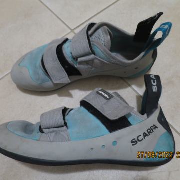 Otroški plezalni čevlji št.35-36 SCARPA