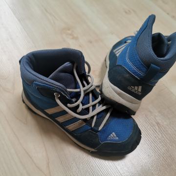 Otroški pohodni čevlji Adidas št. 32