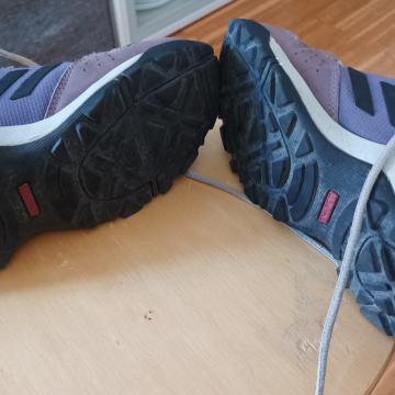 Pohodni čevlji Adidas terrex številka 32