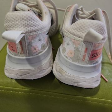Nike športni copati