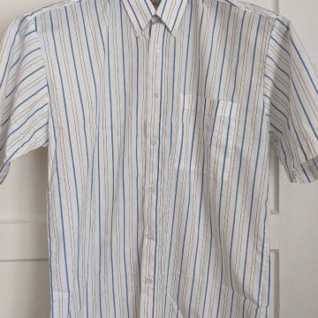 Moška srajca št 37 L/nenošena