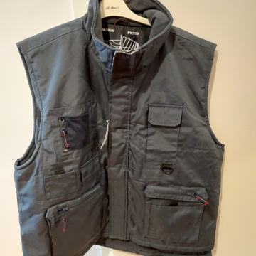 Moški brezrokavnik XXL nov