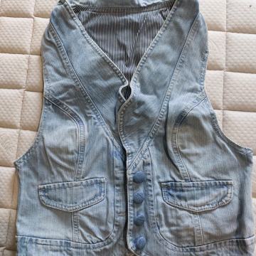Prodam ženski jeans telovnik velikosti 40