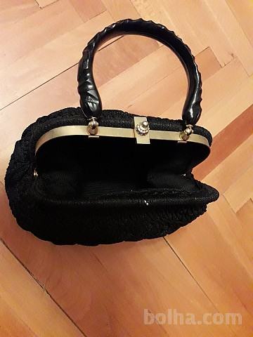 Črna starinska torbica