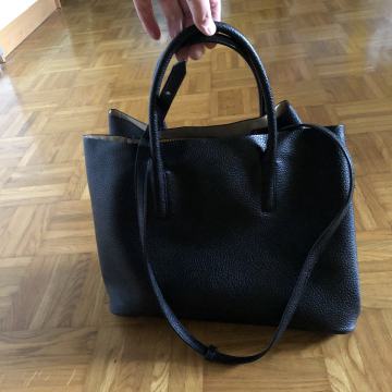 Črna torbica H&M