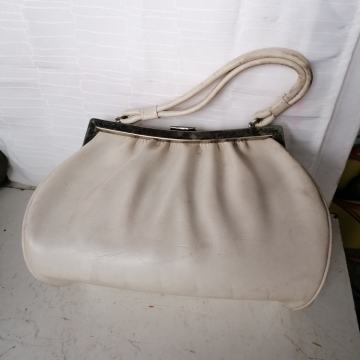 Damska iz 70-tih modna bela torbica