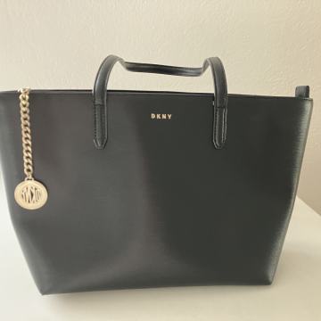 Dkny Donna Karan ženska torbica - originalna