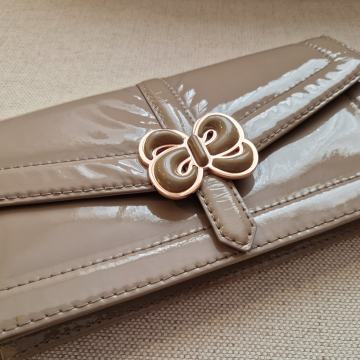 Elegantna pisemska torbica Radley London