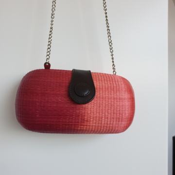 Elegantna torbica, kupljena na Tajskem