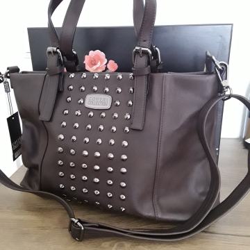 ENRICO COVERI ŽENSKA TORBICA - S KOVICAMI - UGODNO