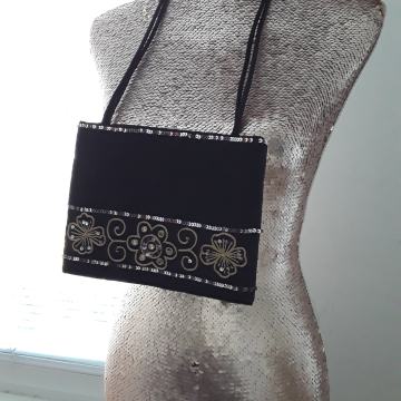 ESPRIT ŽENSKA VEČERNA TORBICA - Z BLEŠČICAMI - UGODNO